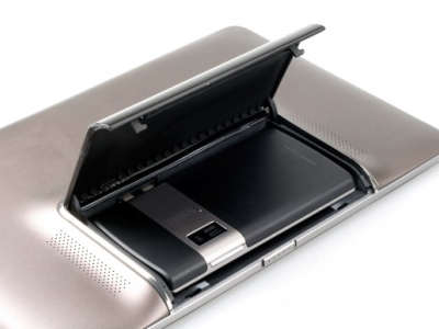 ASUS PadFone… τηλέφωνο και ταμπλέτα ενώνονται σε μια υβριδική συσκευή;