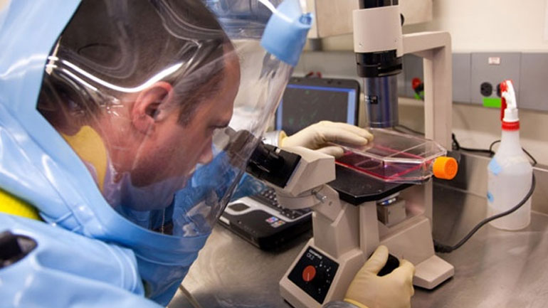 ΠΟΥ: «Υπήρξαν παραλείψεις στον χειρισμό της επιδημίας Έμπολα»