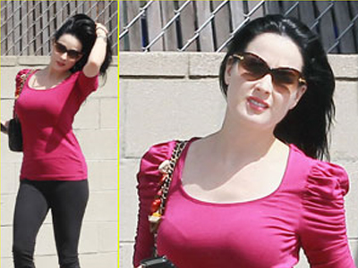 Η Dita Von Teese κρατιέται σε φόρμα