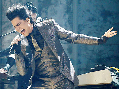 Εξηγήσεις για το «κόψιμο» του φιλιού