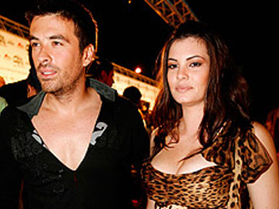 Ποιος προσφέρει 100.000 ευρώ σε Αϊβάζη – Κορινθίου;