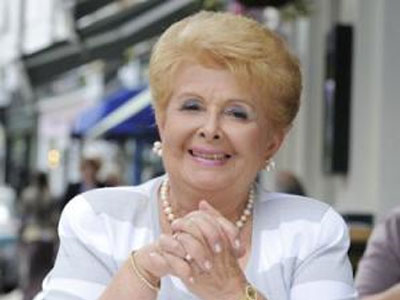 Βέφα εναντίον όλων