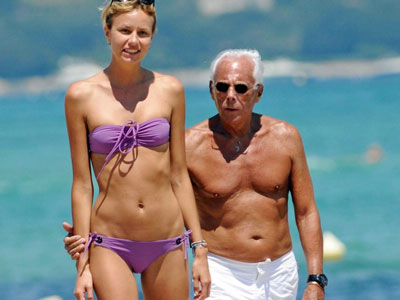 Στην παραλία ο Giorgio Armani