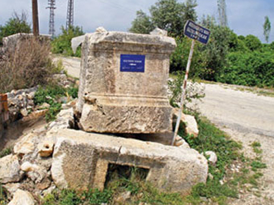 Βυζαντινοί τάφοι έγιναν κάδοι απορριμμάτων