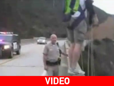 Δεν θα ξεφύγεις έτσι εύκολα…