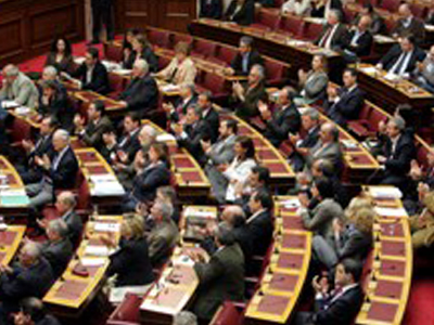 Μία… προσθήκη δημιούργησε ένταση στη Βουλή Μία… προσθήκη δημιούργησε ένταση στη Βουλή