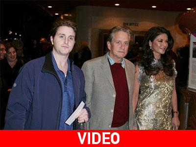 O Michael Douglas υποφέρει για τον γιο του