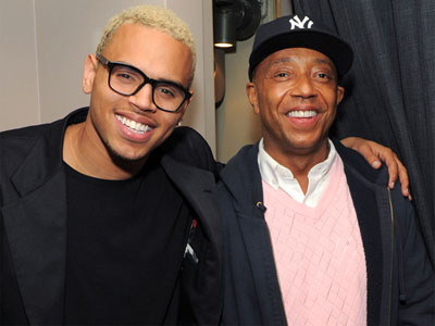 Βρέθηκε κάποιος να υπερασπιστεί τον Chris Brown