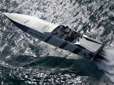 Νέο σκάφος της Cigarette με υπογραφή AMG και τελική 210 χλμ./ώρα