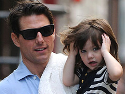 Η Suri συμβουλεύει τον Tom Cruise