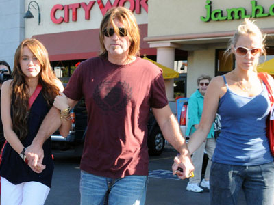 Διαζύγιο για τους γονείς της Miley Cyrus