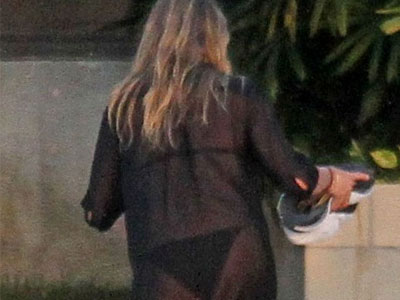 Ποια διάσημη ηθοποιός προτιμά τα μαύρα bikini;