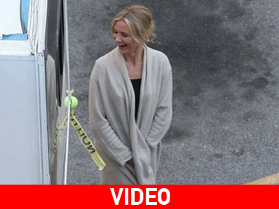 Το χαμόγελο της Cameron Diaz περιμένοντας τον Justin…