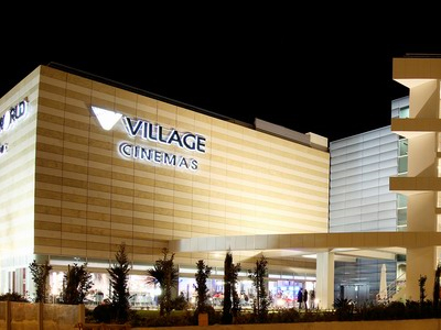 Λήστεψαν ανήλικο στα Village