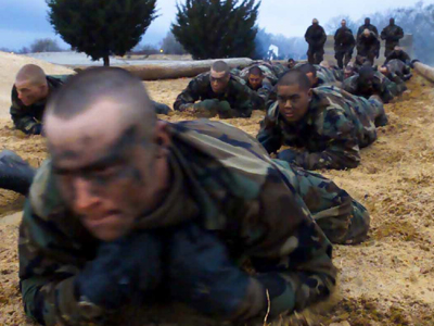 Έρποντας στη Βουλή