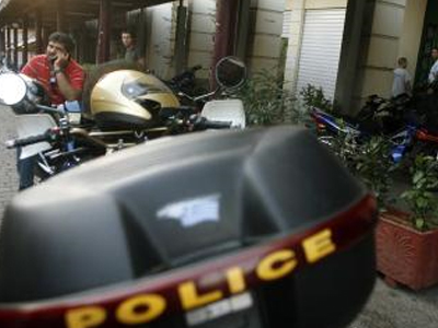 Χτύπησε αστυνομικό επειδή του ζήτησε να μην διπλοπαρκάρει