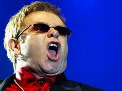 Η χείρα βοηθείας του Elton John