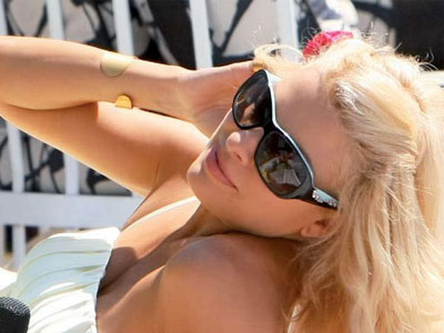 Μενεγάκη: Αγόρασε αρχοντικό στην Άνδρο;