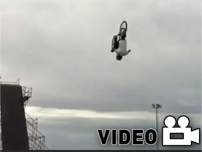 Διπλή τούμπα …στον αφρό