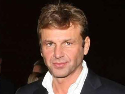 Απόστολος Γκλέτσος: «Είμαι αντεξουσιαστής»