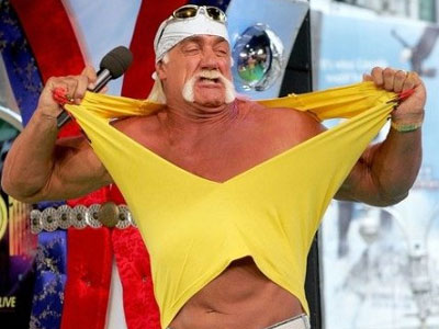 Τα σημάδια από την εγχείρηση στην πλάτη του Hulk Hogan