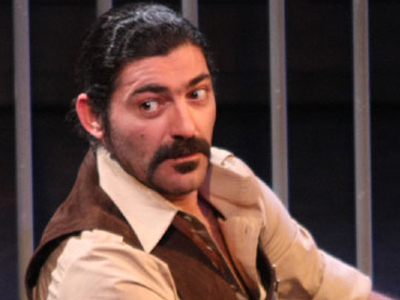 Ο περιζήτητος Μιχάλης Ιατρόπουλος