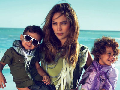 Η JLo εύχεται στα παιδιά της μέσω twitter