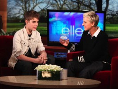 Οι «φιλανθρωπικές» τρίχες του Justin Bieber