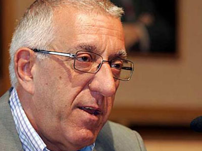 Στηρίζει Ντόρα ο Κακλαμάνης