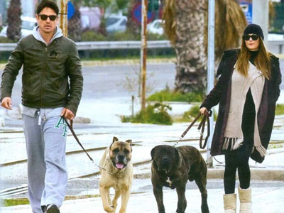 Καμπούρη – Ταρασιάδης: Η βόλτα τους στην παραλία