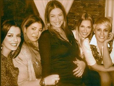 Φούσκωσε η κοιλίτσα της Δέσποινας Καμπούρη