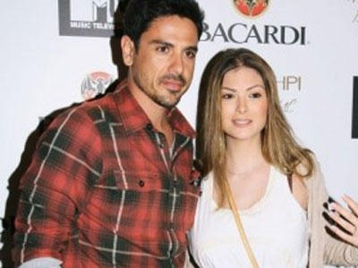 Δ. Καμπούρη: Μιλάει για τη στήριξη του συζύγου της