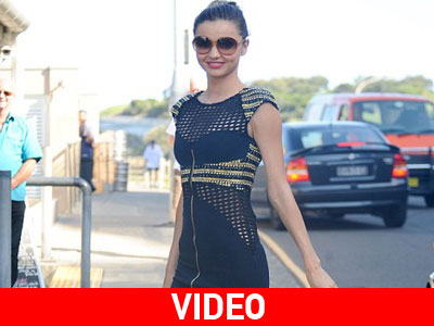 Η πολυπράγμων Miranda Kerr Η πολυπράγμων Miranda Kerr