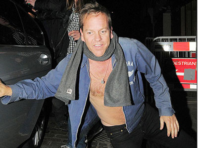 Τον πέταξαν έξω από το strip club