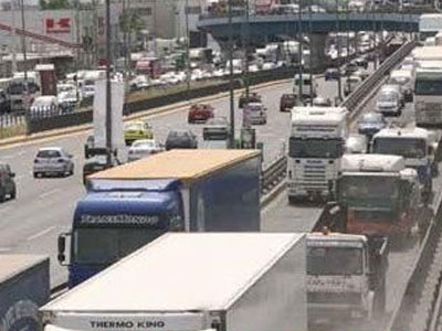 Καραμπόλα με πέντε τραυματίες στην εθνική οδό Καβάλας – Θεσσαλονίκης