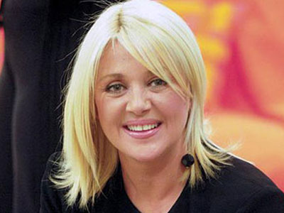 Η Ρούλα εναντίον όλων!