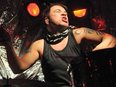 Ξεπούλησε για να ξεχρεώσει