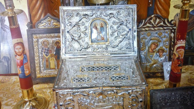 Τα Ιερά Λείψανα των Αγίων Ραφαήλ, Νικολάου και Ειρήνης στην Καμαρούλα Αγρινίου