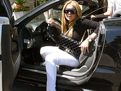 Μπλεξίματα με το Νόμο για την Lindsay Lohan