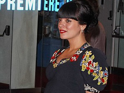 Η κοιλίτσα της Lily Allen