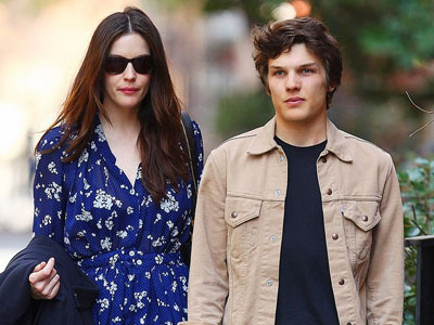 Η Liv Tyler και το νέο της αμόρε