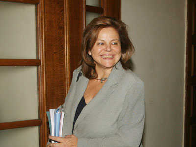 Άνοιξε μέτωπο ανάμεσα στην Κατσέλη και τον Ε.Τ.