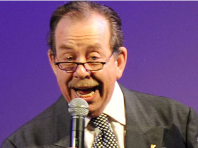 Ο Ηλίας Μαμαλάκης στο Μέγαρο Μουσικής