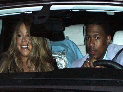 Η Mariah Carey πήρε τα δίδυμα στο σπίτι