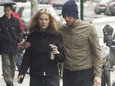Chris Martin: Βρήκε παρηγοριά στην Gwyneth Paltrow