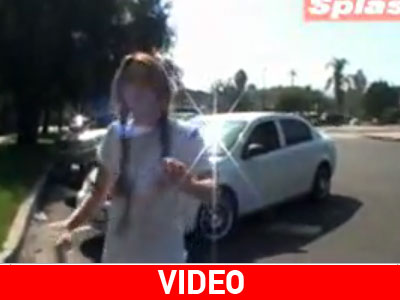 Miley Cyrus εναντίον paparazzi