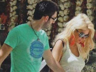 Τον ζει η Ελένη Μενεγάκη