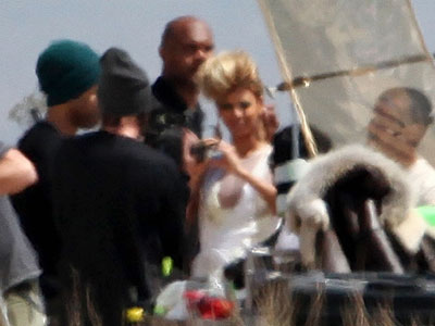 Beyonce: Γυρίζει βίντεο κλιπ στην έρημο