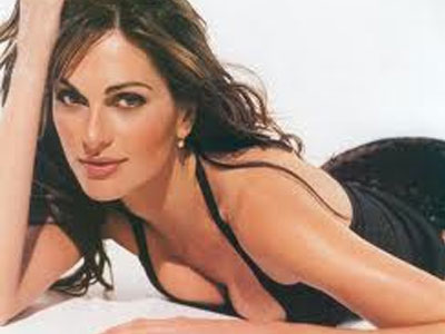 Το μοντέλο που «καίει» τον πρίγκιπα Κάρολο