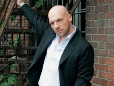 Επιμένει ο Μουτσινάς για την Καραβάτου